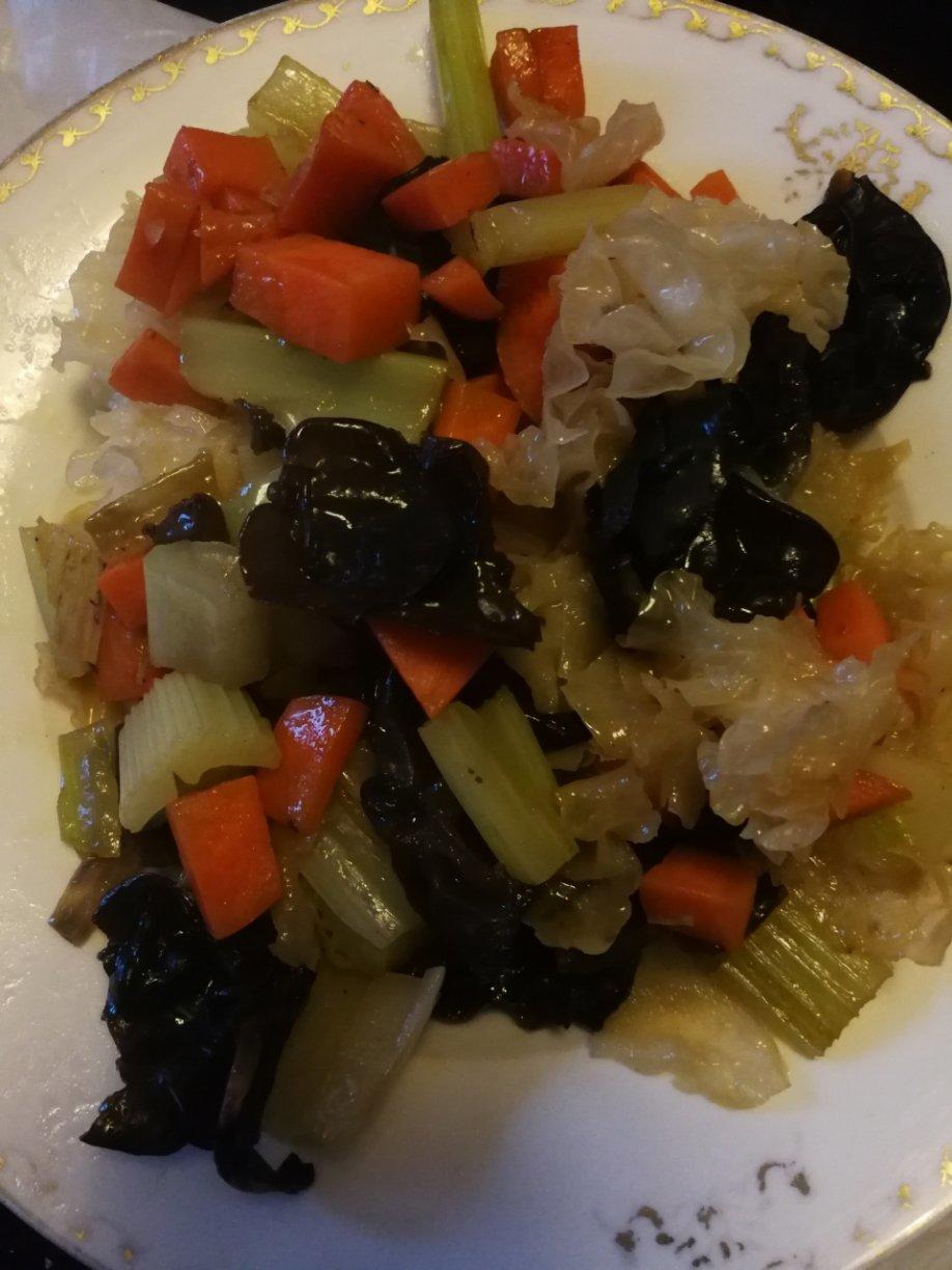 蚝油黑白木耳