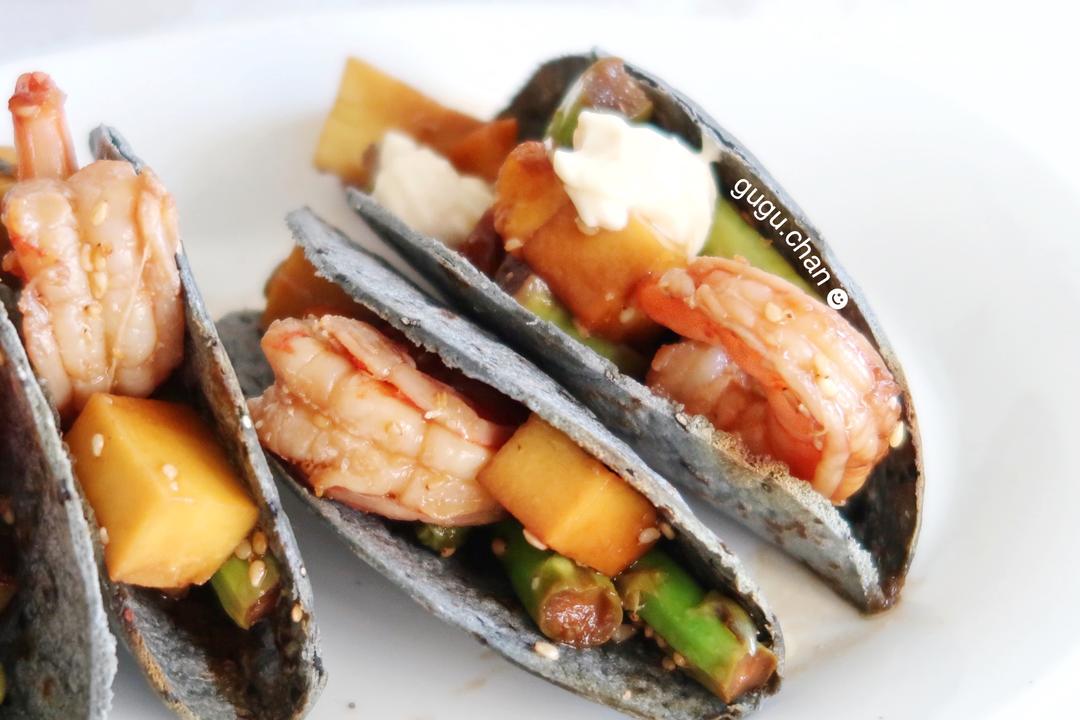 夏日清爽丨酸辣芒果芦笋虾仁taco的做法