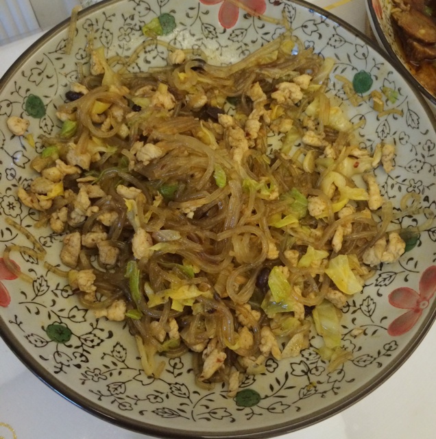 包菜粉丝炒鸡蛋