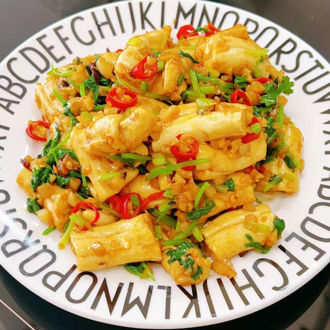 油炝牛骨髓