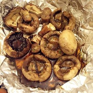 空气炸锅烤蘑菇的做法 步骤3