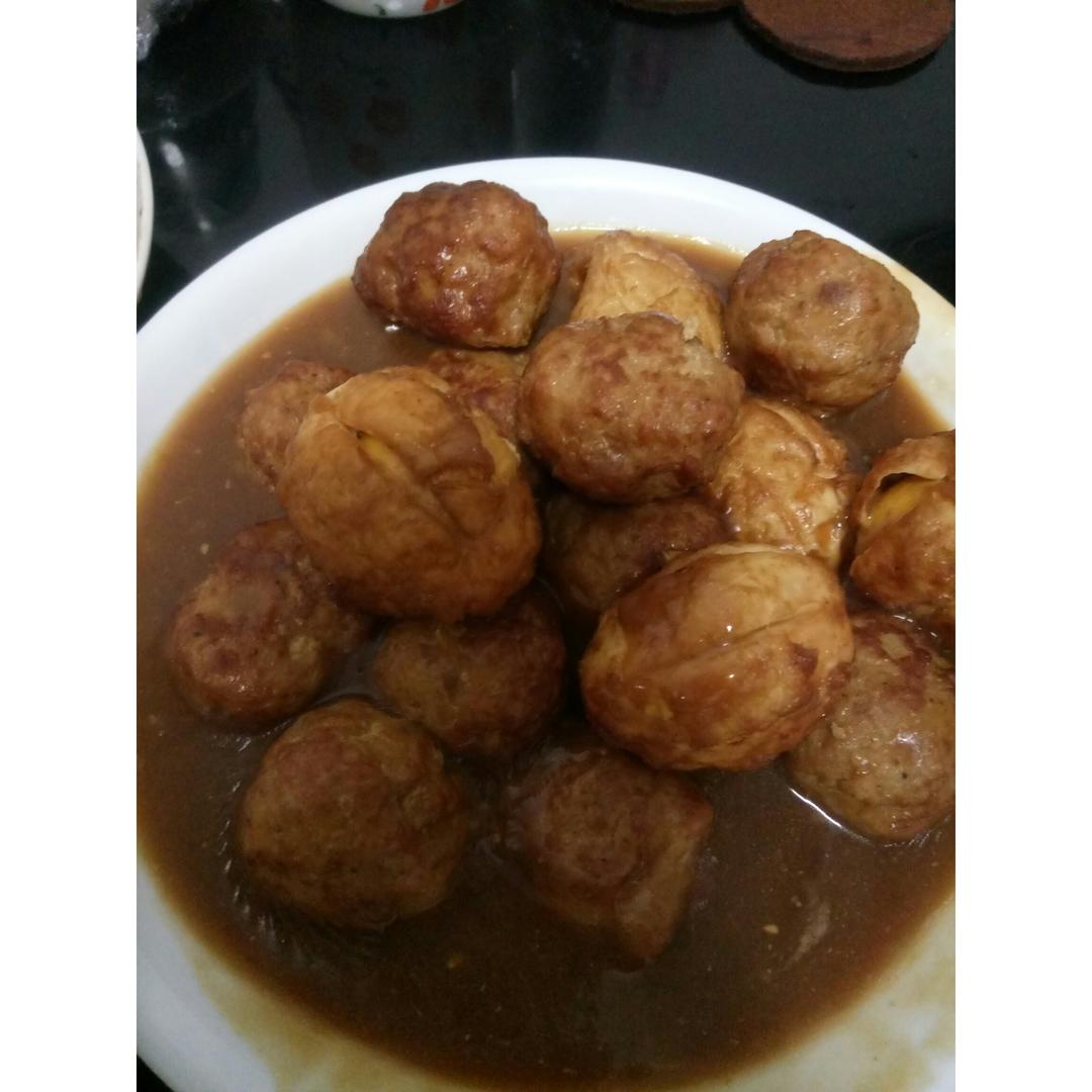 红烧狮子头