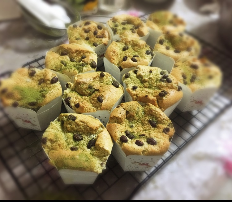 小小一株薄荷草做的8寸蜜豆戚风蛋糕