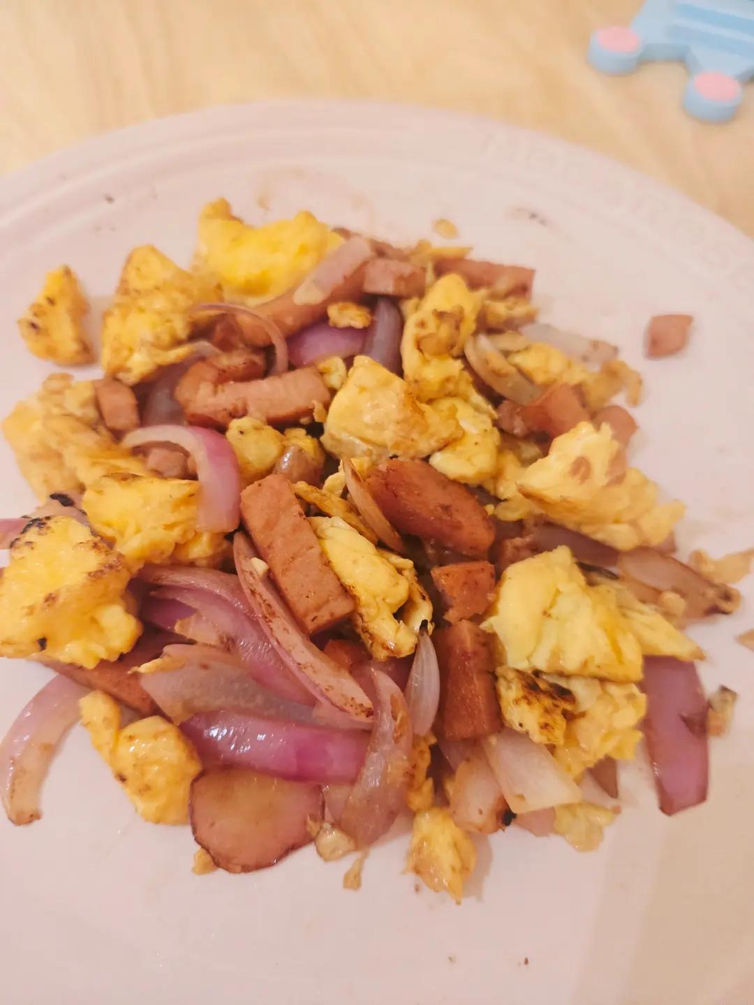 洋葱火腿炒鸡蛋