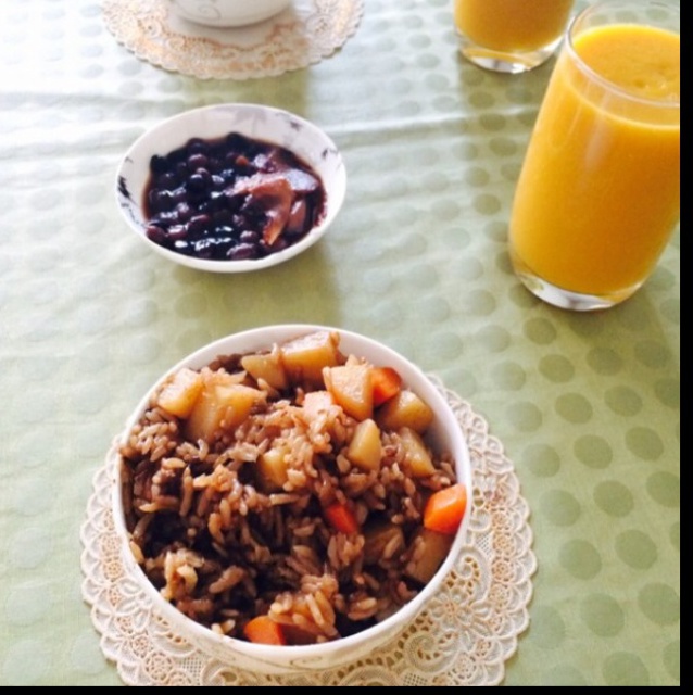 燕麦杂蔬香肠焖饭