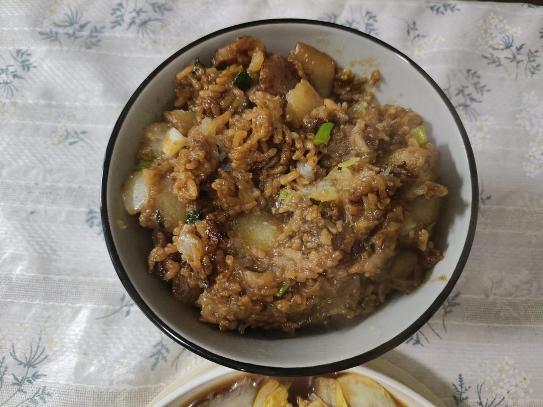 土豆焖饭（电饭锅版）