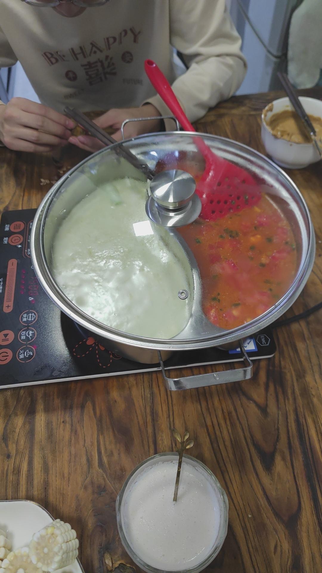 六颗番茄🍅火锅汤底