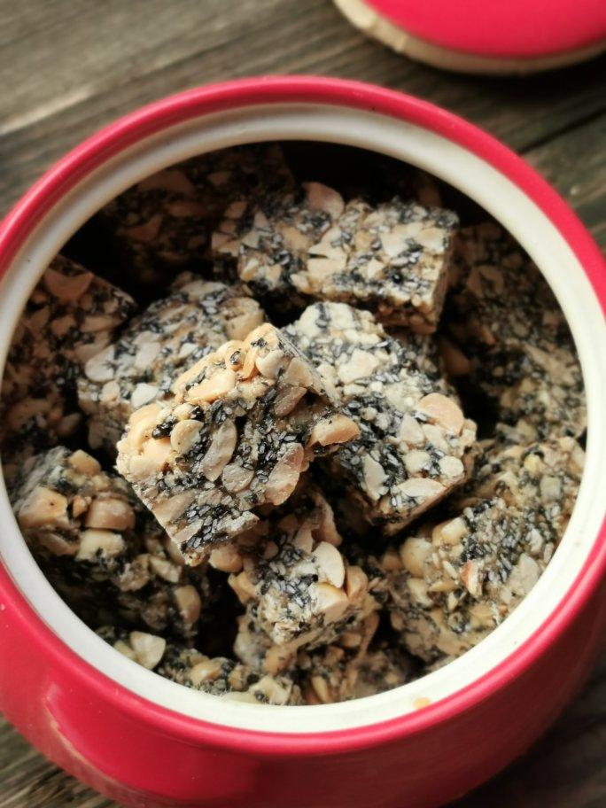 吃的是情怀～芝麻花生糖/香甜酥脆