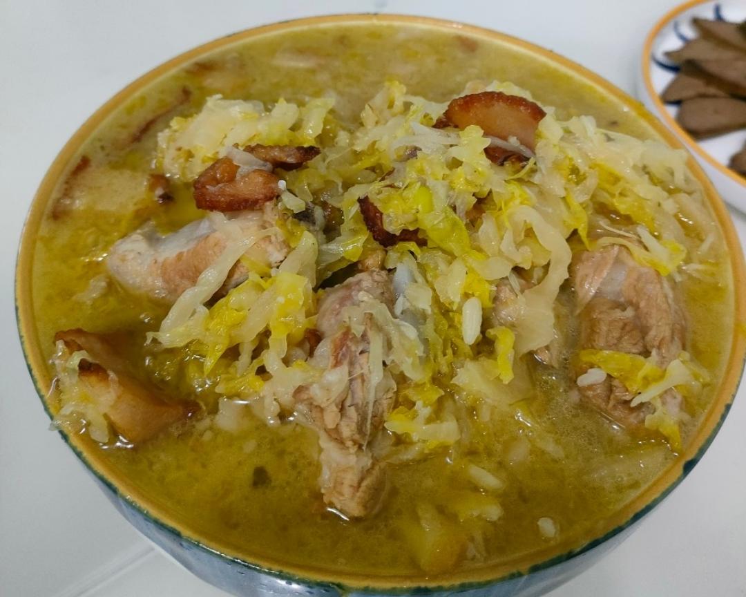 东北酸菜炖排骨