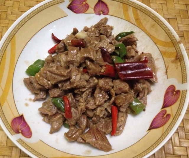 爆炒尖椒牛肉
