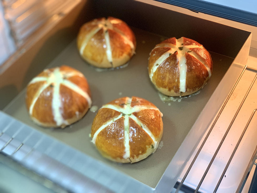 一款从韩国红到全世界的蒜香奶酪包