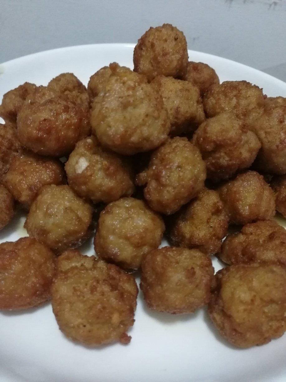 酥炸肉丸子