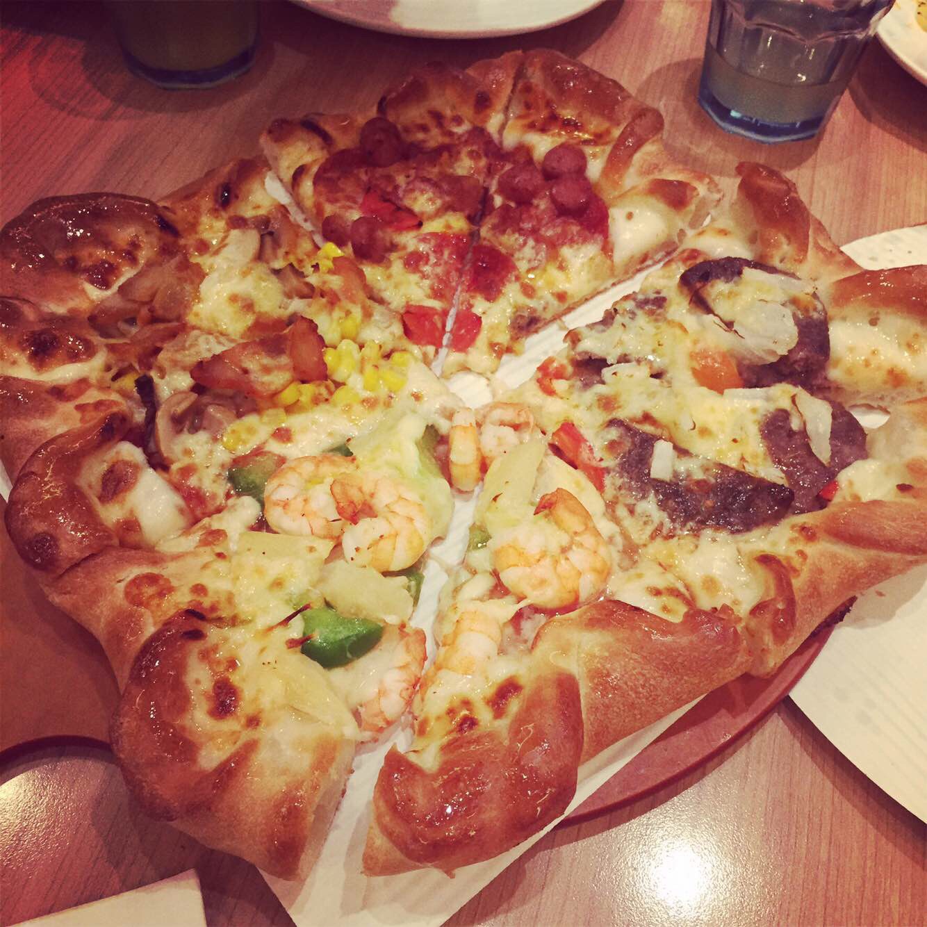 厚底鲜虾培根披萨