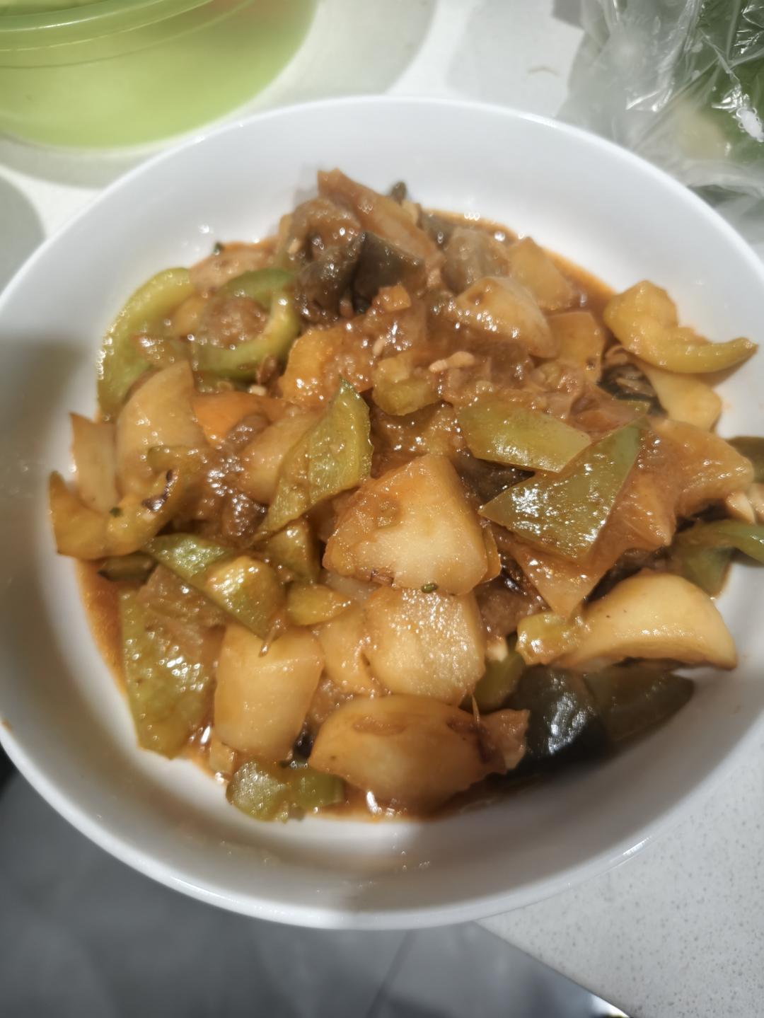 地三鲜（茄子，土豆，青椒）