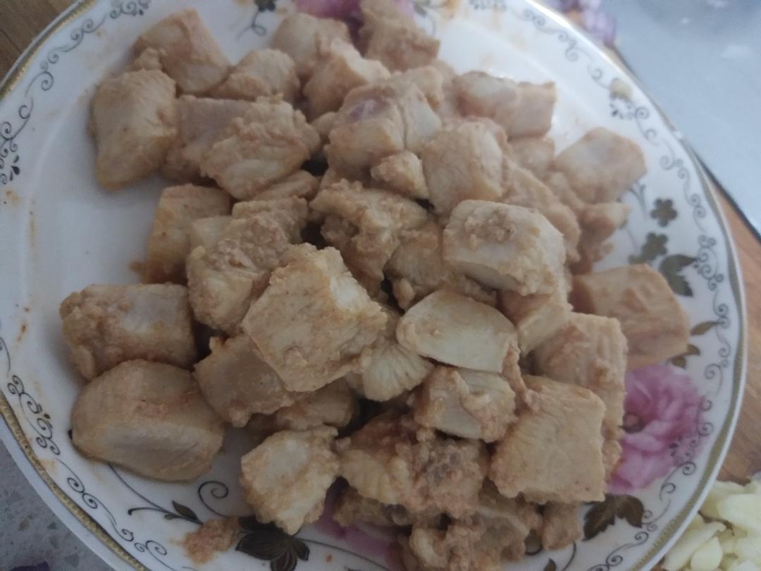 香菇鸡肉焖饭的做法 步骤3