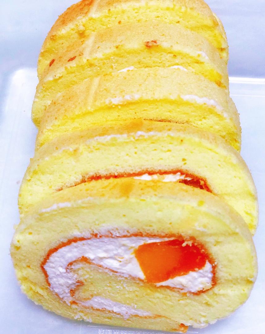 喃喃龙做的戚风奶油蛋糕卷