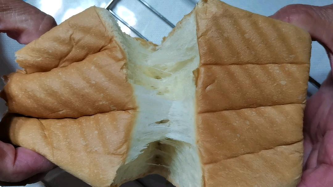 吐司，奶香手撕面包，超级香浓