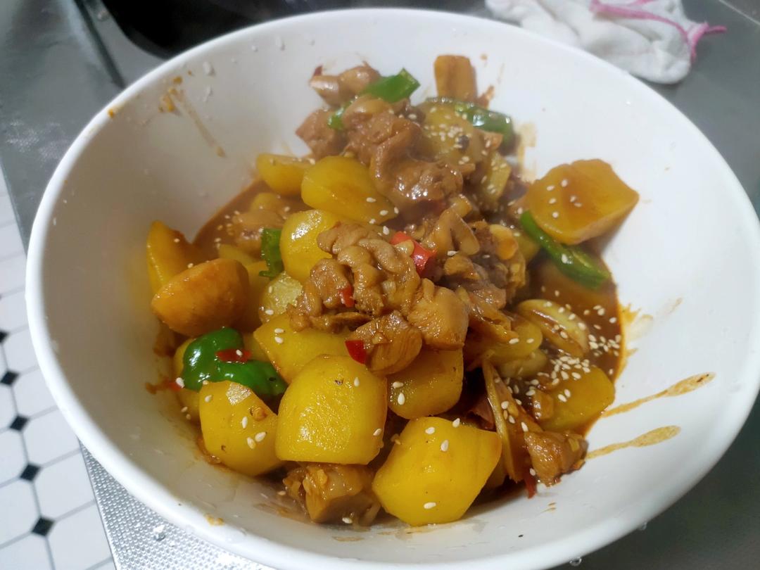 土豆烧鸡（非常下饭哦~）