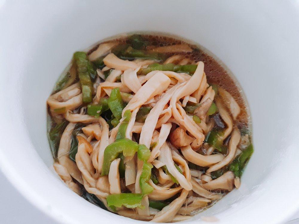 青椒素炒杏鲍菇