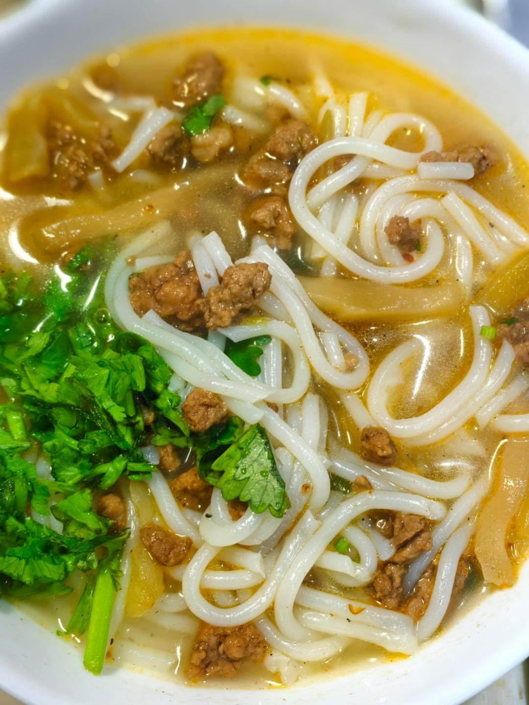 榨菜肉沫米线