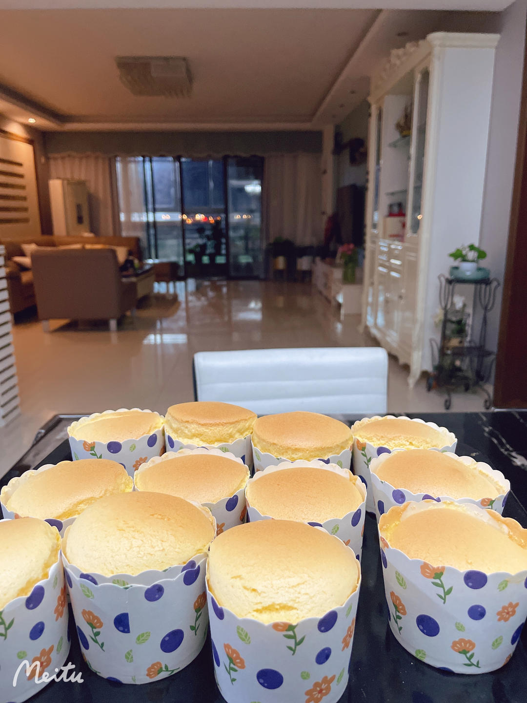 纸杯蛋糕 8寸戚风蛋糕的量