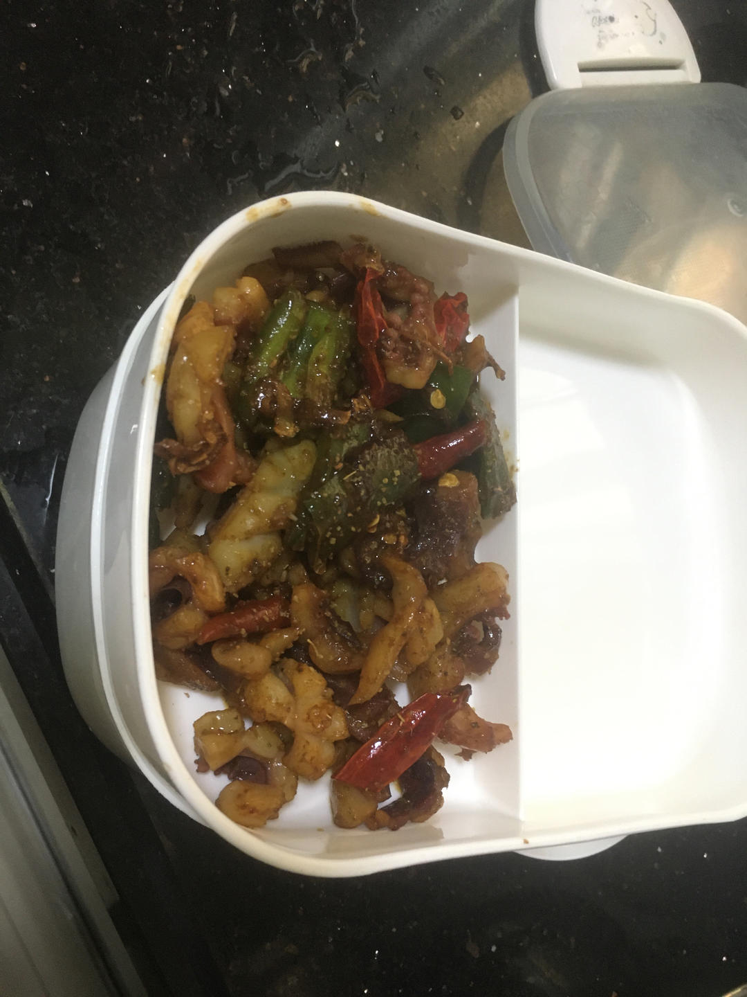 爆炒鱿鱼须，加上这一步，可以与铁板鱿鱼媲美