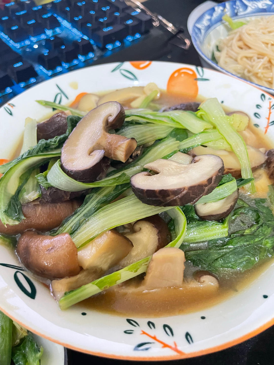 油菜炒香菇