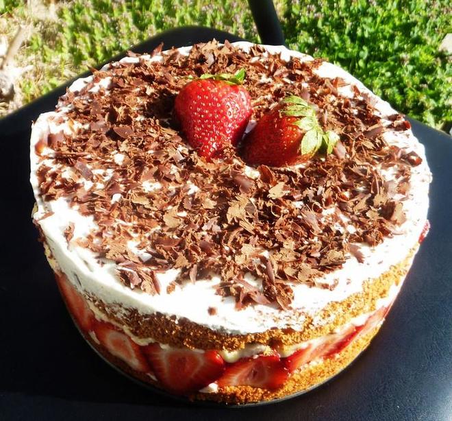 草莓巴伐利亚蛋糕的做法