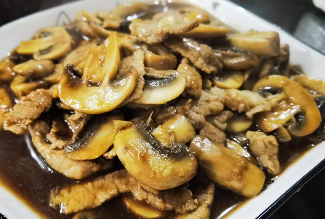 口蘑炒肉(强烈推荐太美味)