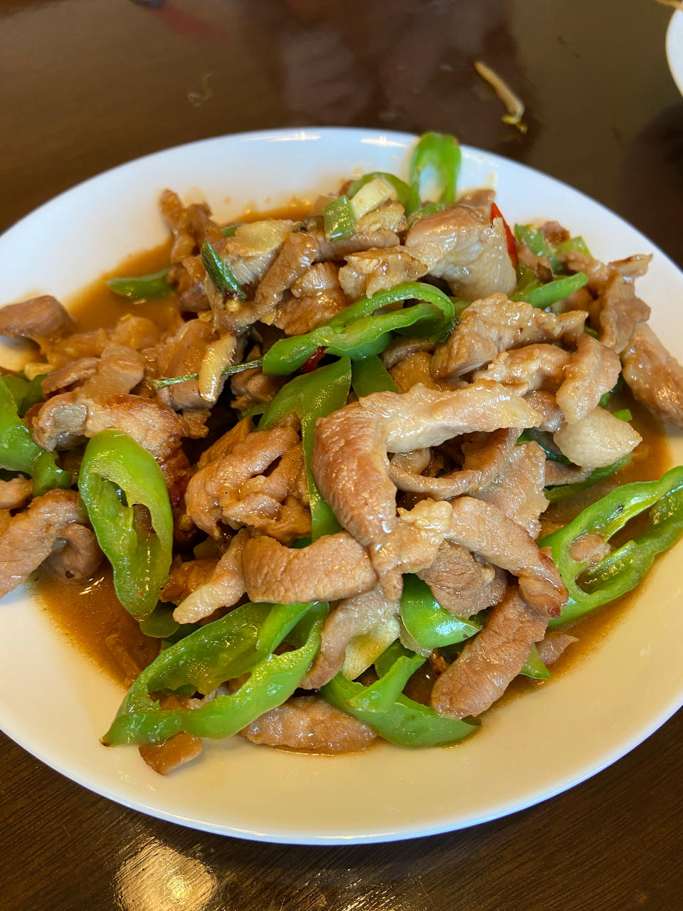 巨下饭的尖椒肉丝好吃得一碗接一碗