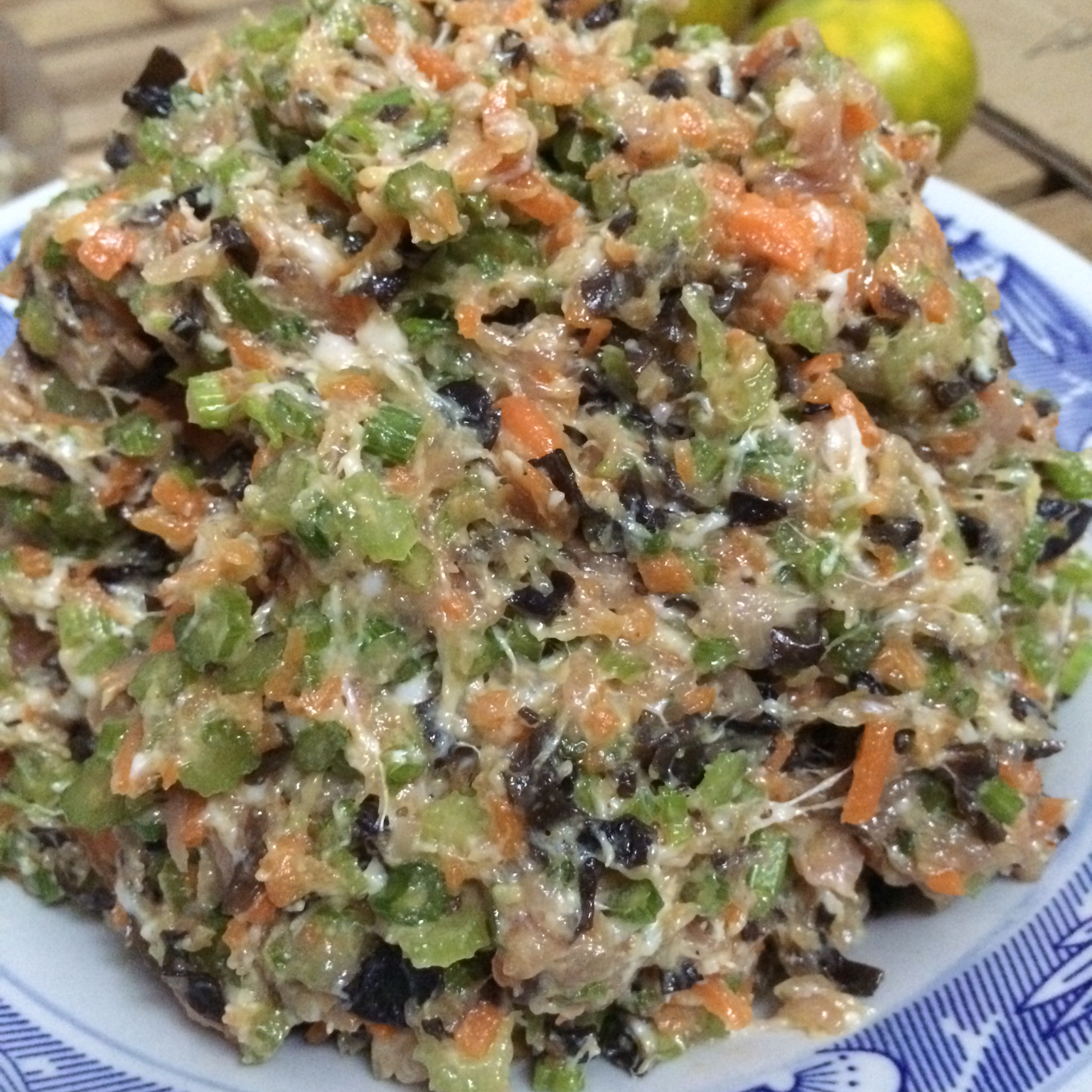 芹菜胡萝卜猪肉水饺