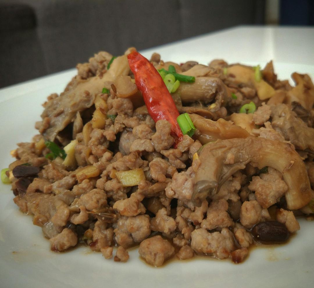 肉末蘑菇