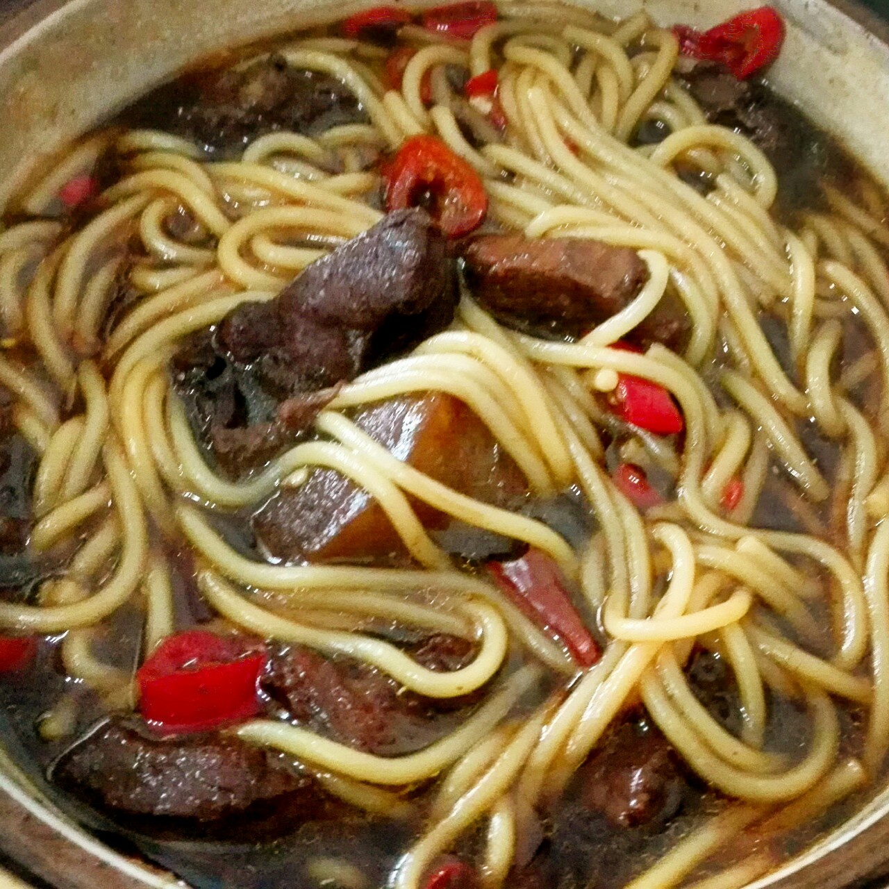 红油香辣牛肉米线