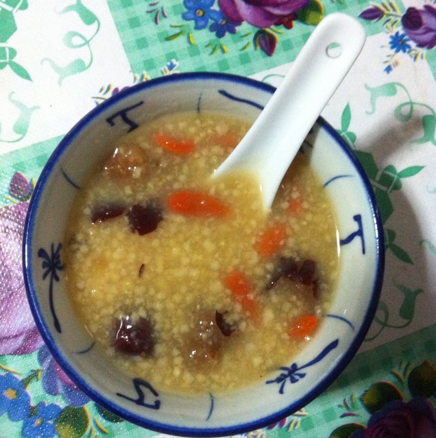 红糖小米粥