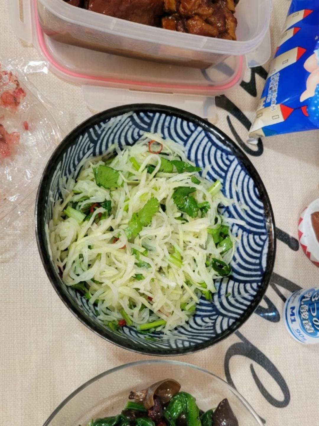 凉拌萝卜丝