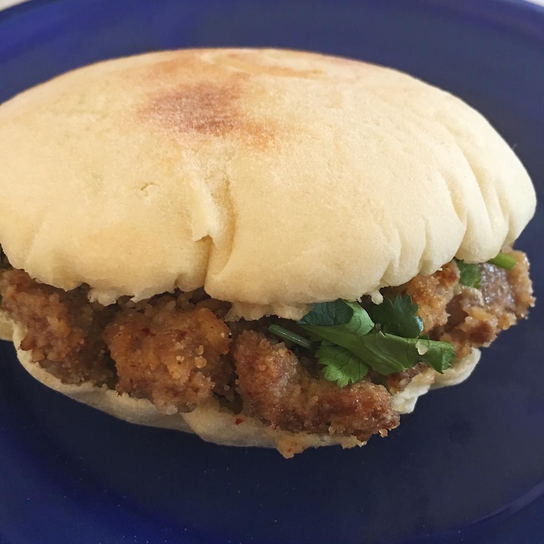乐山小吃—粉蒸牛肉夹饼