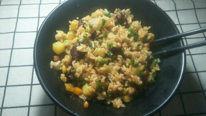 腊肠土豆焖饭（电饭锅版）