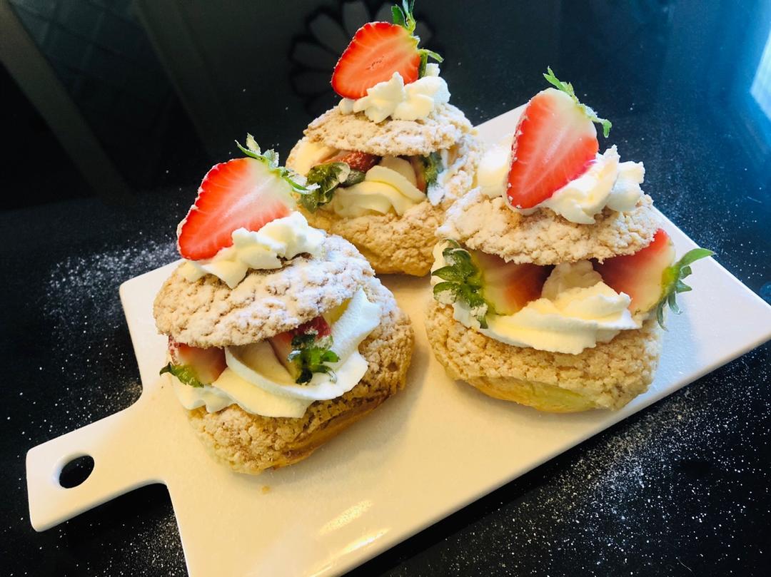 十分美味的酥皮泡芙