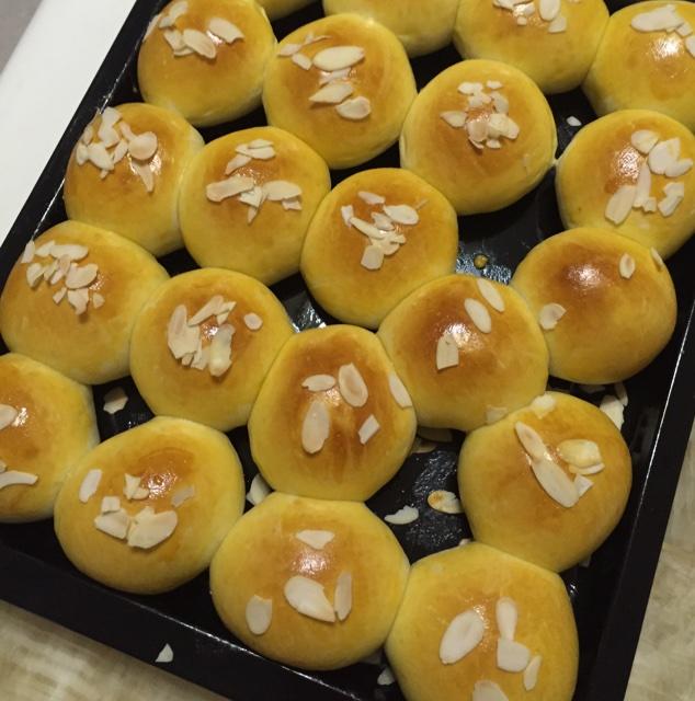 鲜奶油小餐包（一次发酵）