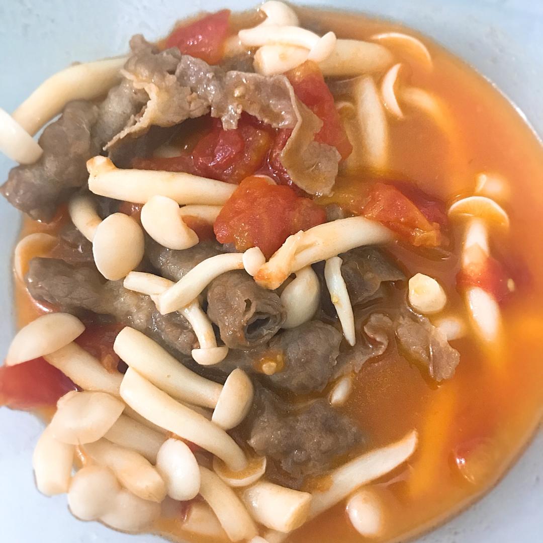 金针菇肥牛番茄锅
