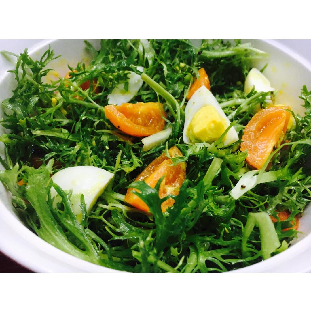 油醋汁苦苣沙拉