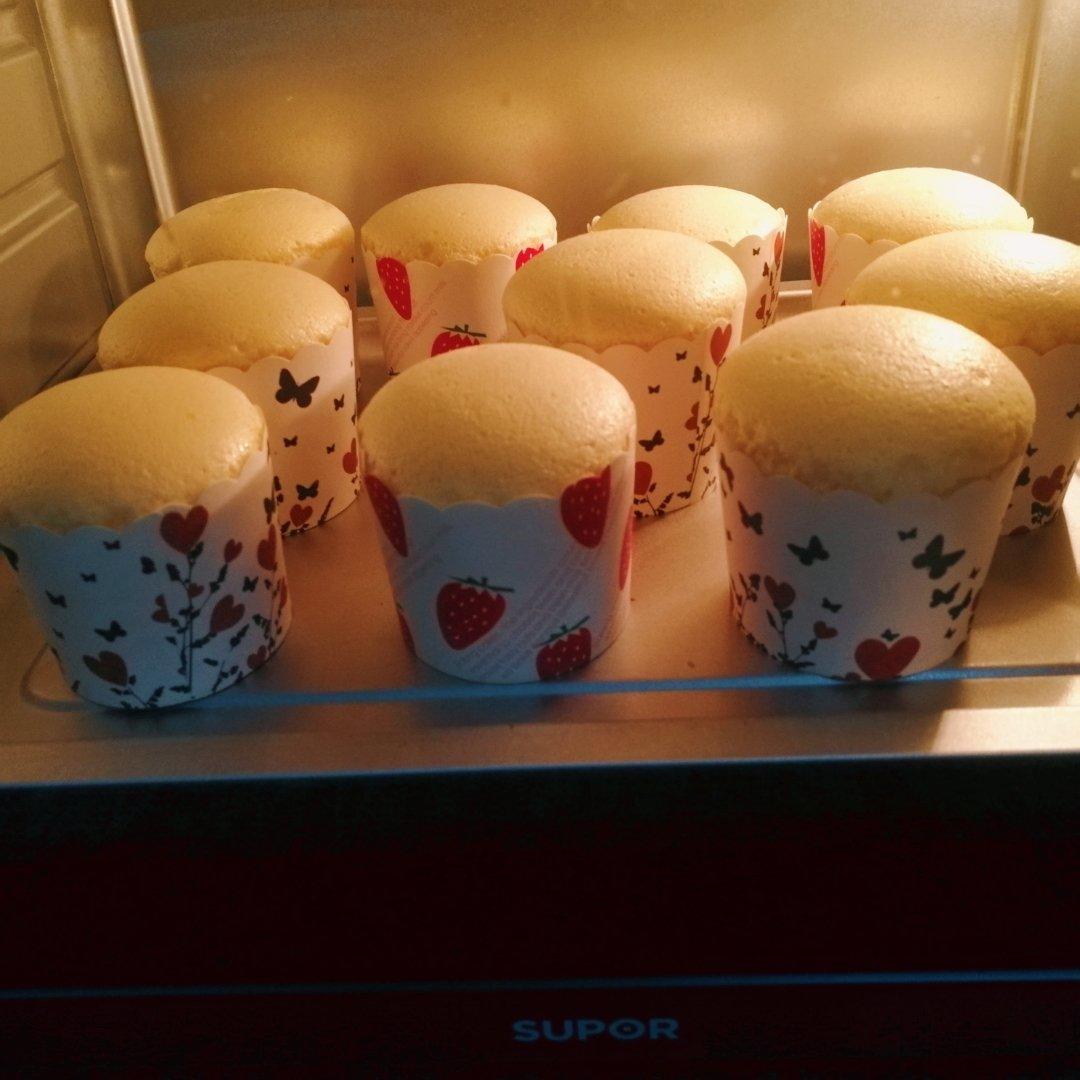 纸杯蛋糕 8寸戚风蛋糕的量