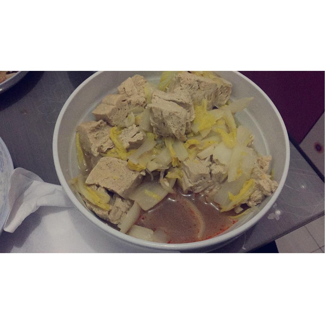 白菜炖冻豆腐
