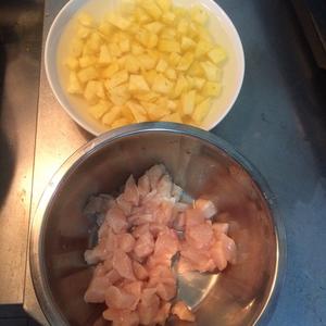 菠萝鸡胸肉的做法 步骤1