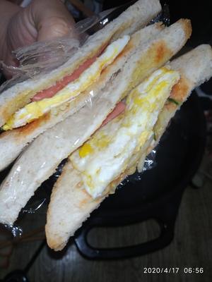 简易早餐～三明治的做法 步骤7