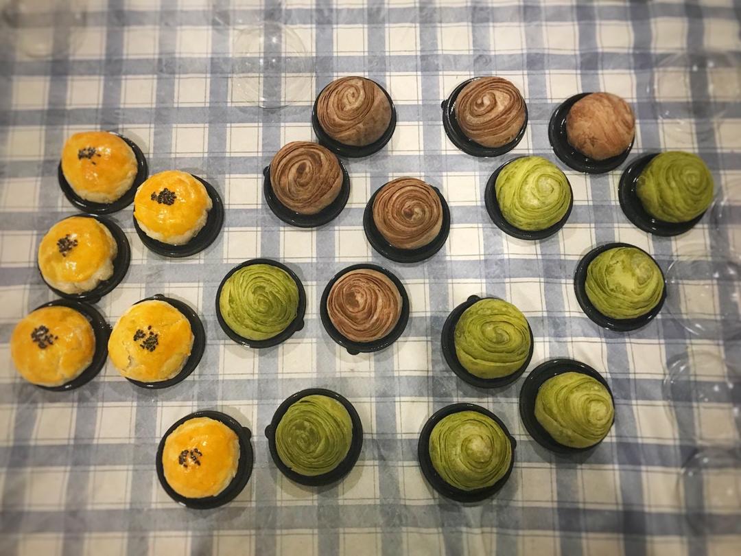 蛋黄酥~紫薯、抹茶、原味~花好月圆，中秋快乐~内附一次做六色蛋黄酥方法~