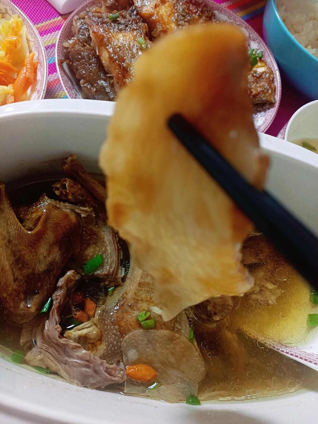 天麻炖鸽子
