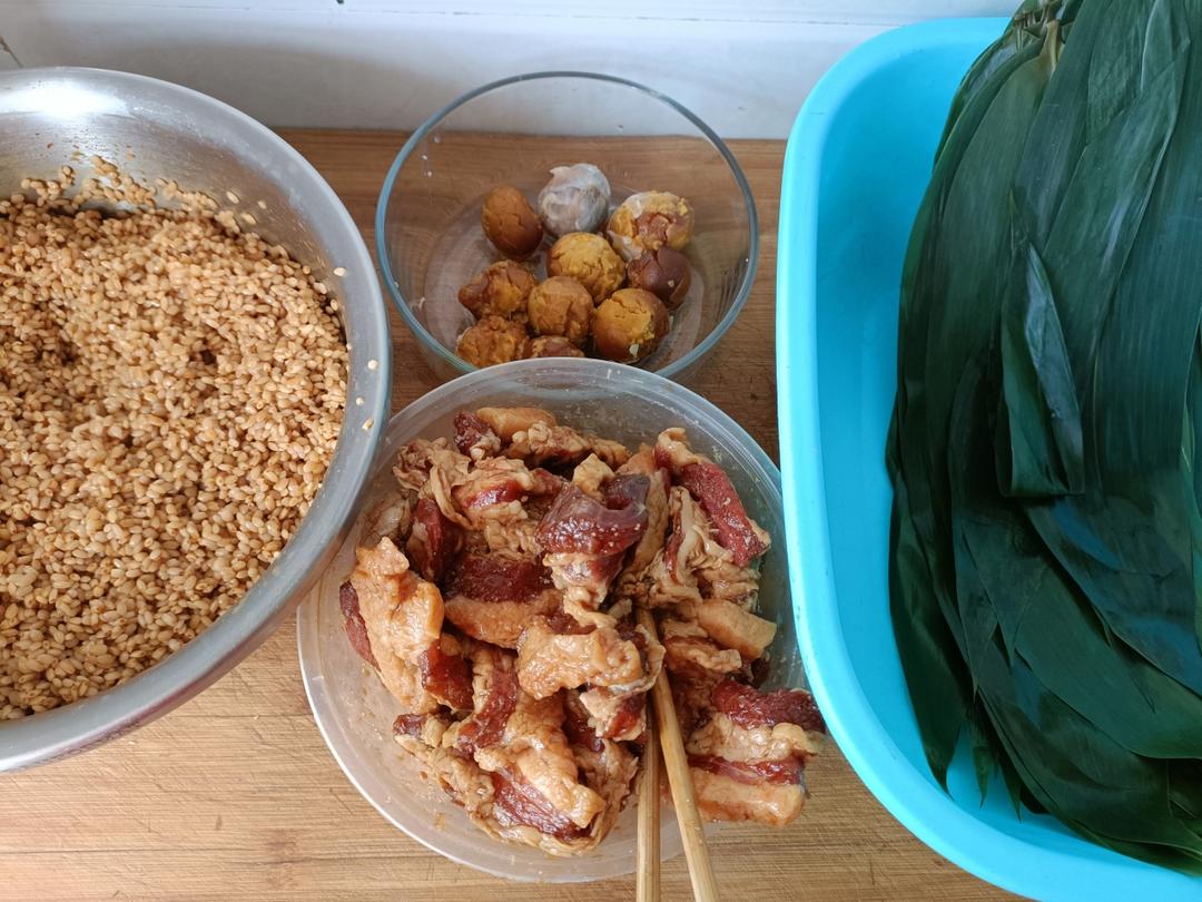 香喷喷蛋黄五花肉粽子