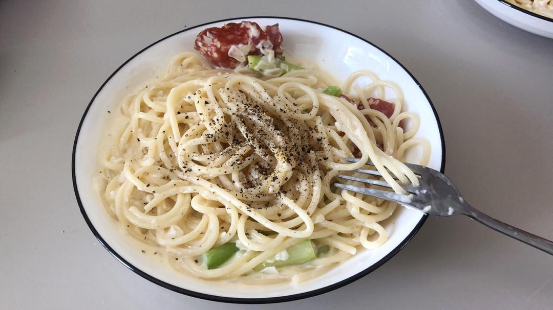 小美 奶油培根意大利面