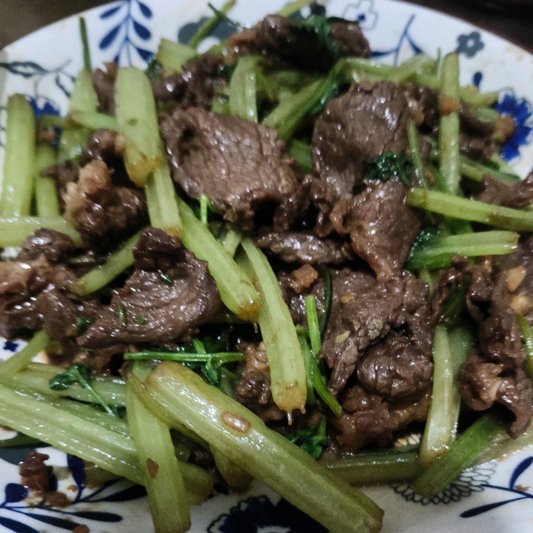 小炒黄牛肉